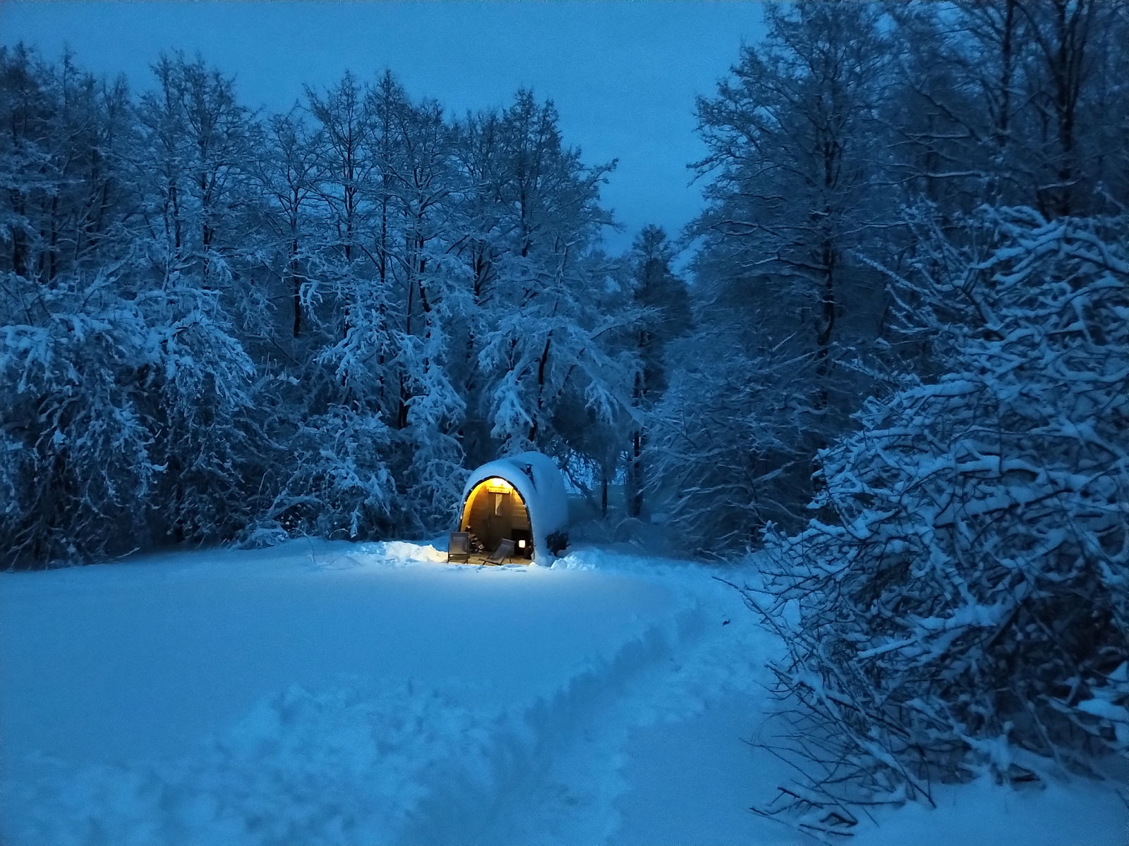 West Masuren: Ferienhaus direkt am See mit Steg, Boot, Sauna & Kamin