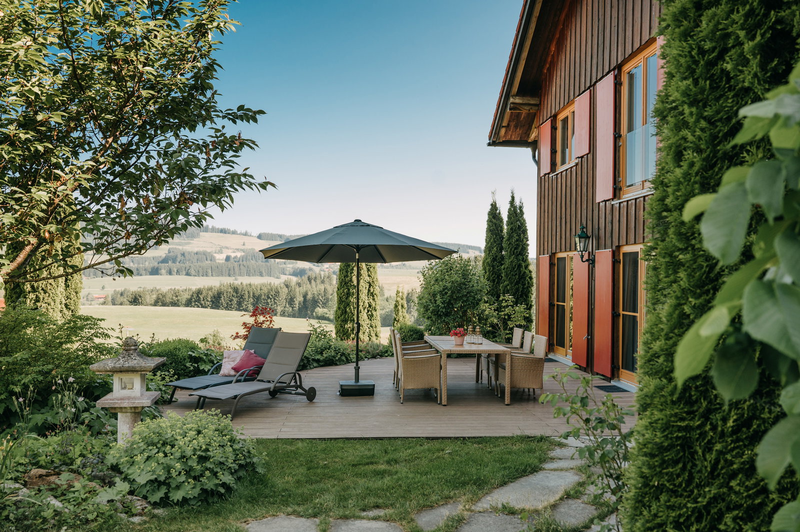 Mika Hof 360m² Freiraum im Alleinlage mit Terrasse und Bergblick