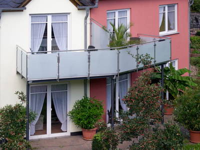 Balkon der Wohnungen Riesling und Müller Thurgau