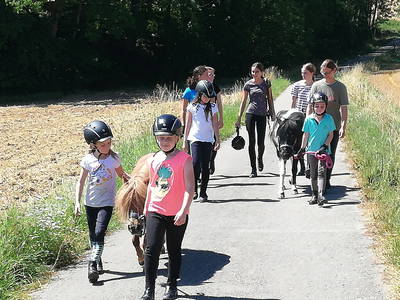 Ponyausritt  - - gemeinsam machts mehr Spaß