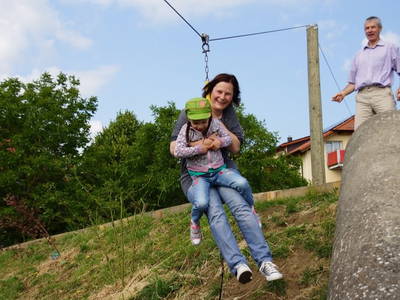 Das macht Spaß: Eine Fahrt mit der Drahtseilbahn!