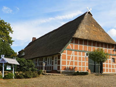 Bild 2 aus  Lütenshof