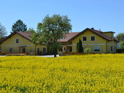 Bild 2 aus  Privatzimmer & Ferienwohnungen Leeb