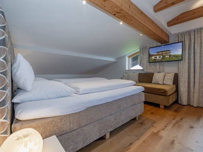 Bild 142 aus  Pleschinhof