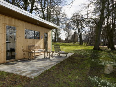 Sauna-Häuschen unten am Langensee