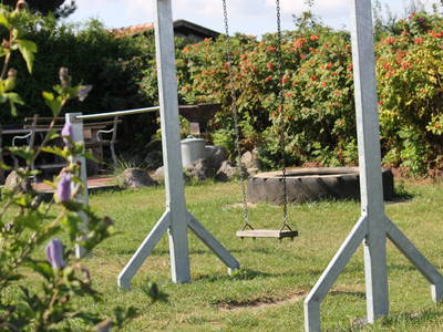 Spielplatz mit Schaukel