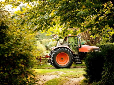 Unterwegs mit Bauer Uwe, wer mag kann auch gern mal mit Traktor fahren