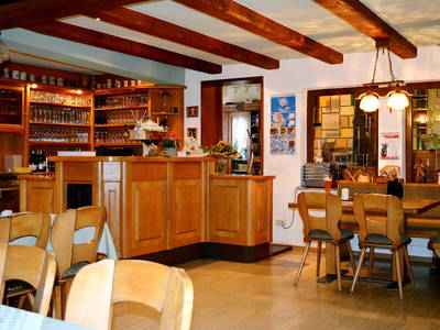 Wirtschaft mit Thekenbereich