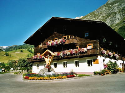 Bild 2 aus  Hansenhof