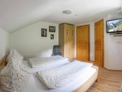 Bild 80 aus  Niederarnigerhof