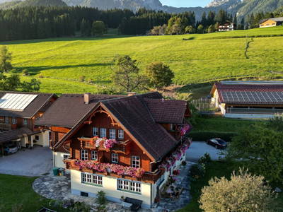 Bild 2 aus  Linarhof