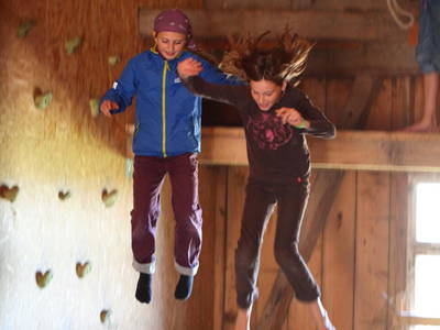 klettern, springen, lachen