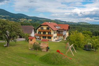 Postl's Hirschbirnhof aus Pöllau