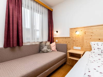 Bild 104 aus  Ausserraingut