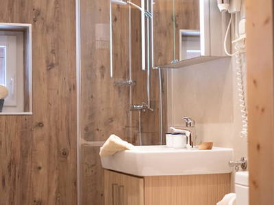 Bild 140 aus  Peilsteingut