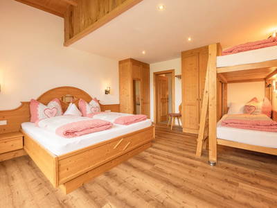 Bild 67 aus  Omesbergerhof