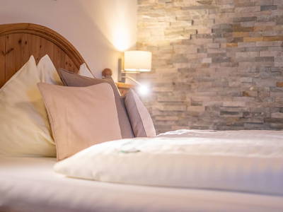 Bild 139 aus  Peilsteingut