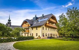 Landhaus Appartement Seidenwebergut aus Anif