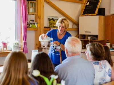 Bild 3 aus  Familienbauernhof Faß