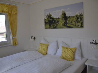Schlafzimmer 1 Chardonnay