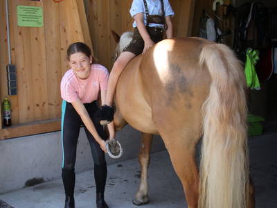 Bild 32 aus  Haus Bergquell mit Pferdestall