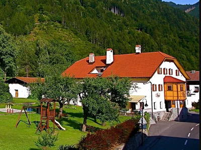 Bild 8 aus  Spiele- und Buchhotel Tschitscher