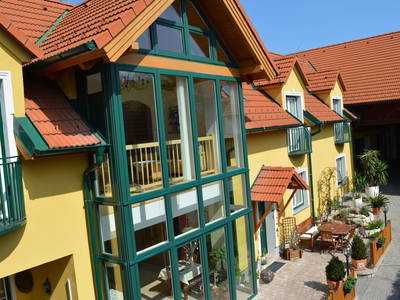 Bild 2 aus  Winzer- und Gästehaus Stur