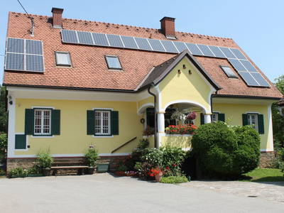 Bild 2 aus  Farmer-Rabensteiner vlg.Graf 