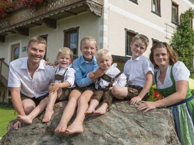 Bild 2 aus  Hartlhof Urlaub am Baby- und Kinderbauernhof