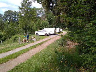 Camping-Stellplatz am Ziegengehege mitten in der Natur