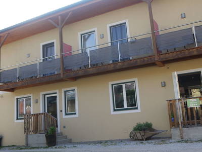 Bild 2 aus  Weinbau Ettenauer