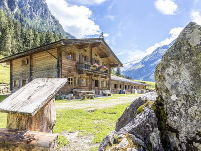 Bild 69 aus  Smaragdalm