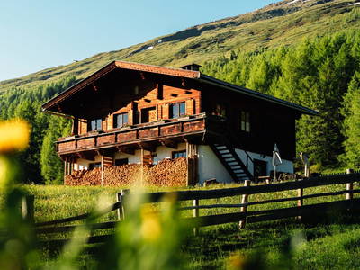 Bild 2 aus  Hirschenbauerhütte