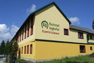 Reitstall Familie Inghofer - Gästehaus & Bauernhof aus Eggern