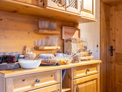 Bild 31 aus  Peilsteingut