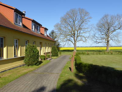 Bild 2 aus  Ferienhaus Gut Rattelvitz-INSEL RÜGEN