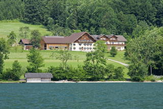Bio-Bauernhof Haslbauer aus Steinbach am Attersee