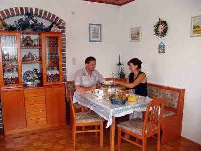 Bild 35 aus  Bruderhof