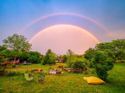 Bild 2 aus  Kunterbunthof – Landurlaub am Künstlerhof in Ostseenähe