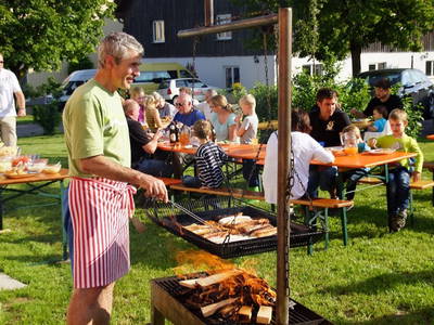 Jeden Donnerstagabend grillt der Chef für Sie! Lecker!