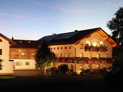 Bild 2 aus  Esterer Hof  ***** - Deutschlands Beliebtester Ferienhof 2022