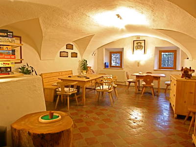 Bild 3 aus  Spiele- und Buchhotel Tschitscher