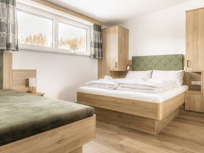 Bild 34 aus  Peterlehen