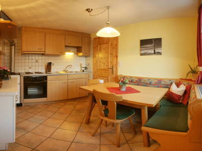 Kueche Ferienwohnung Alpengluehen v