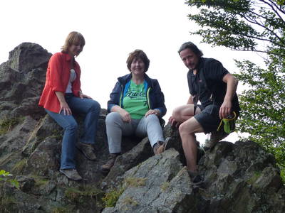 Reitsteine am Inselsberg,  MDR-Team von Thüringen unterwegs dreht auch am Inselsberg, Reiseleitung mit Hüttenfee