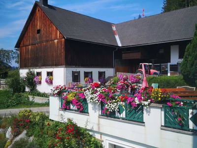 Bild 9 aus  Bruderhof