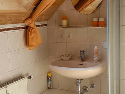 DU-WC zu ZIMMER "SONNENSTRAHL"