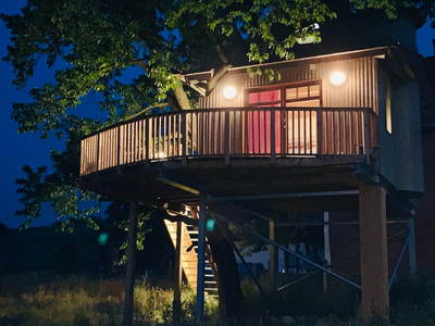 Bei Nacht-Ferienhaus-Baumhaus-Wesertal-Auenlandschaft-Hohenrode