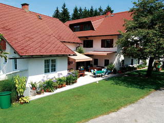 Königshof aus Schiefling am Wörthersee