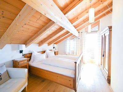 Bild 3 aus  Bastls Hof